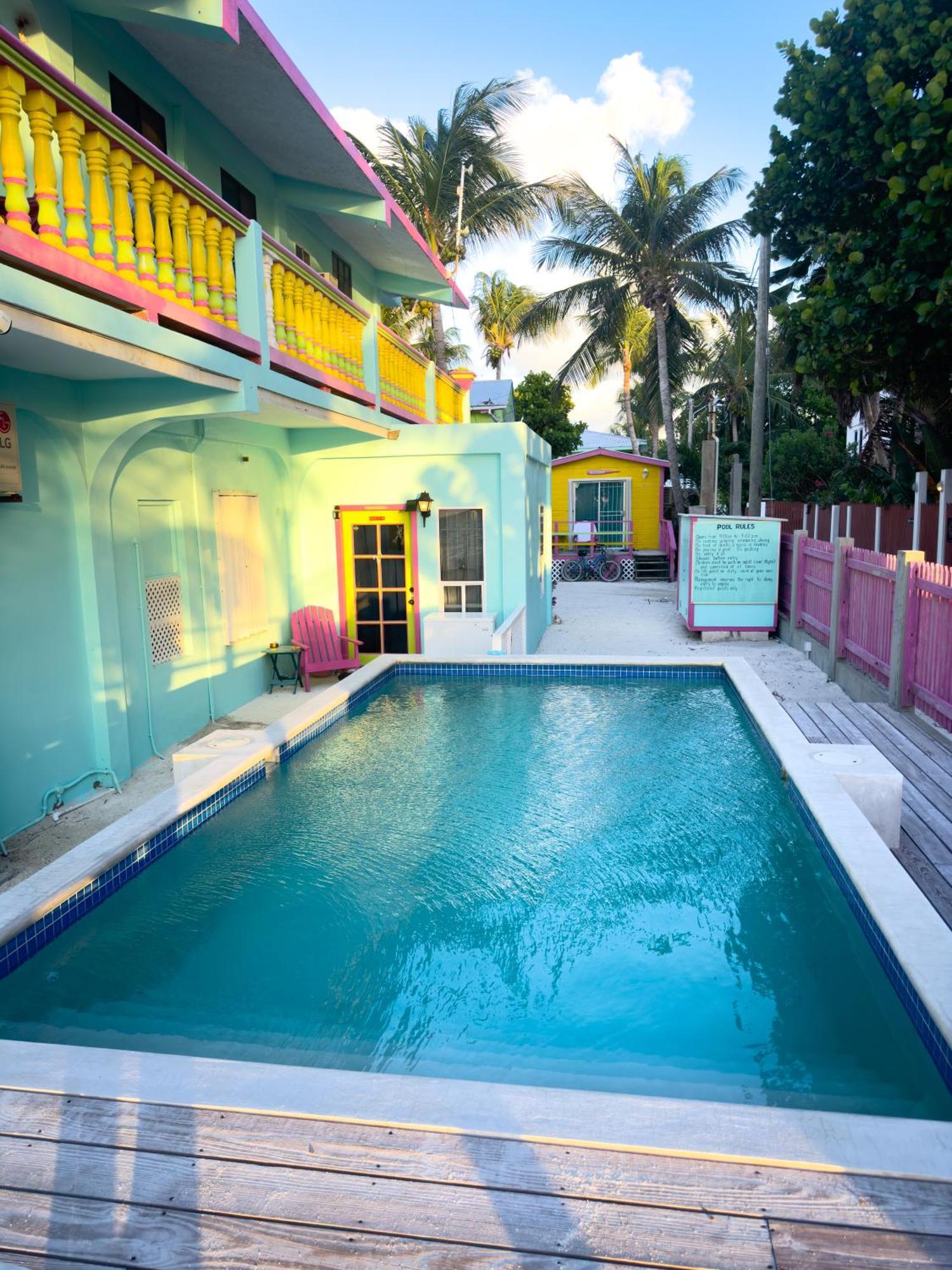 Barefoot Beach Belize Caye Caulker Exterior photo