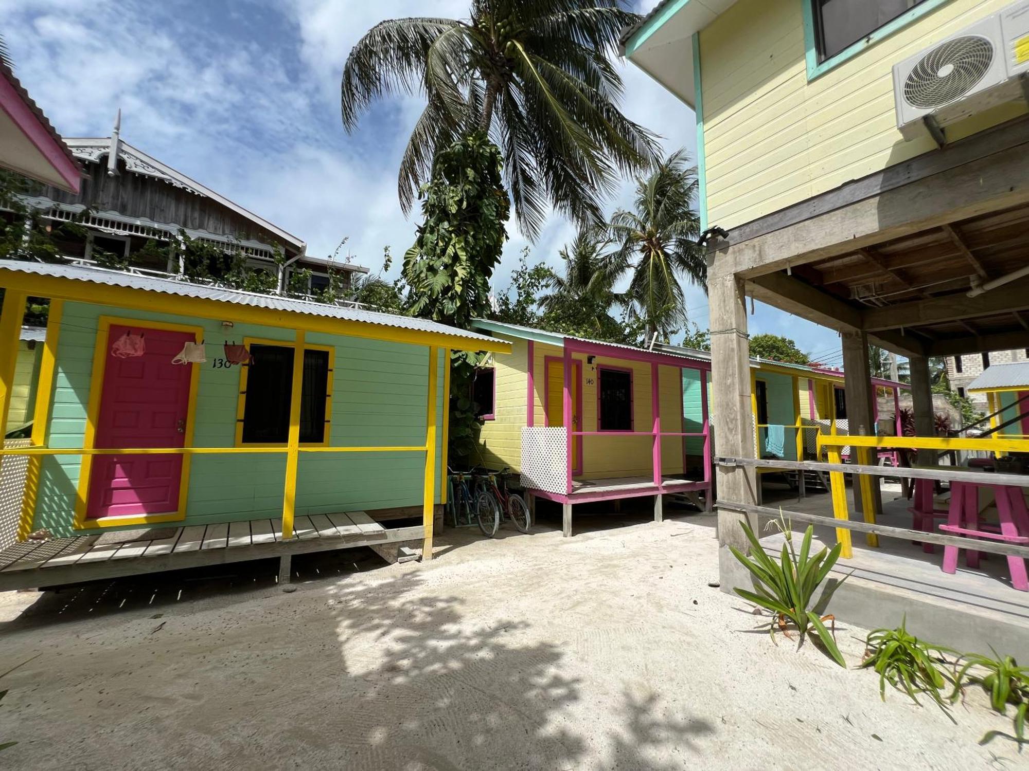 Barefoot Beach Belize Caye Caulker Exterior photo